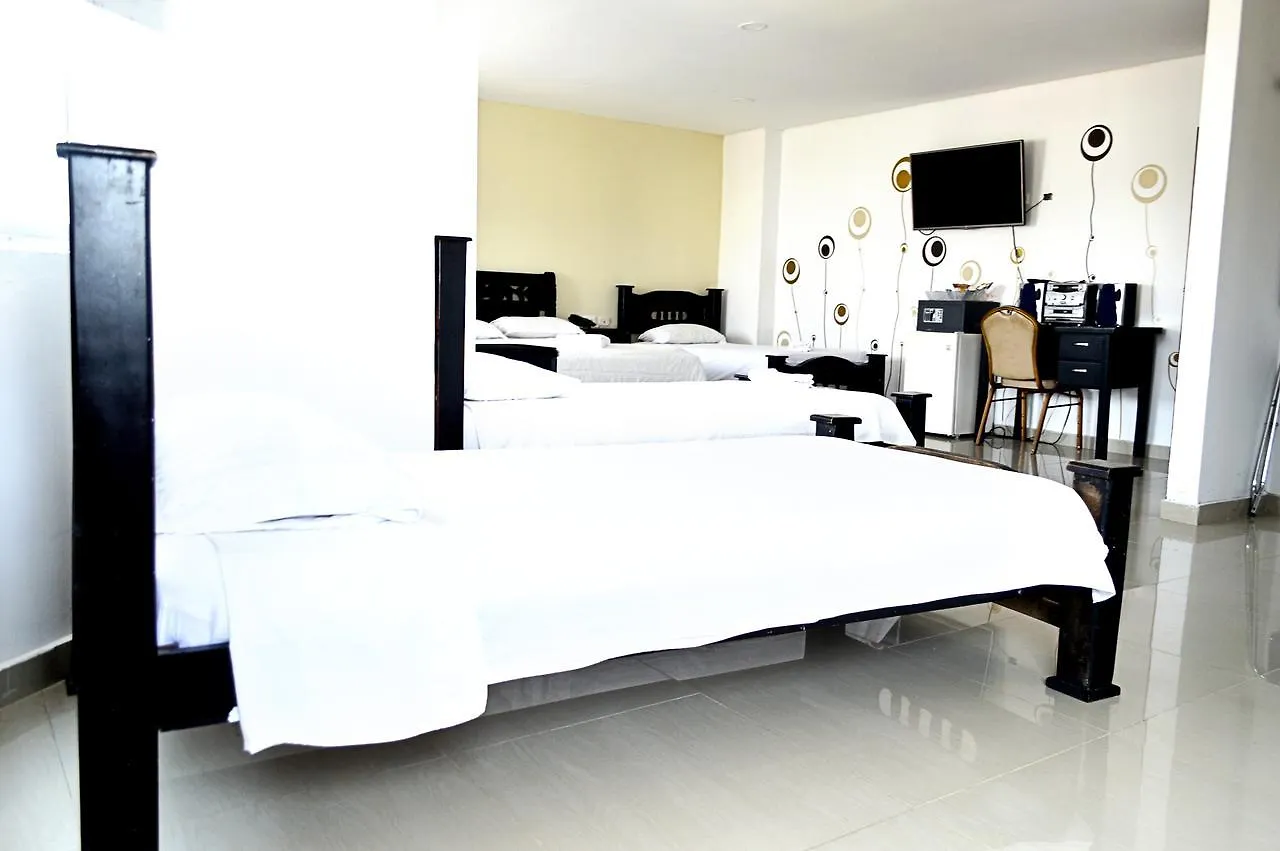 Hotel Intersuites Barranquilla  3*, Barranquilla (Atlantico)