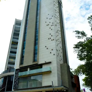 inntu.colombiamedellinhotels.com/